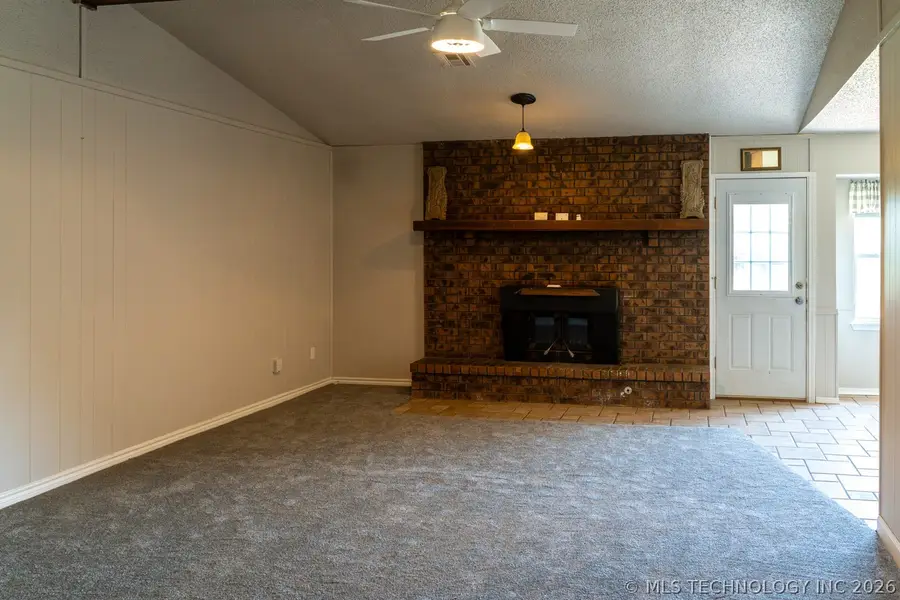 9202 E Misty Drive, Claremore, OK 74019 - #3