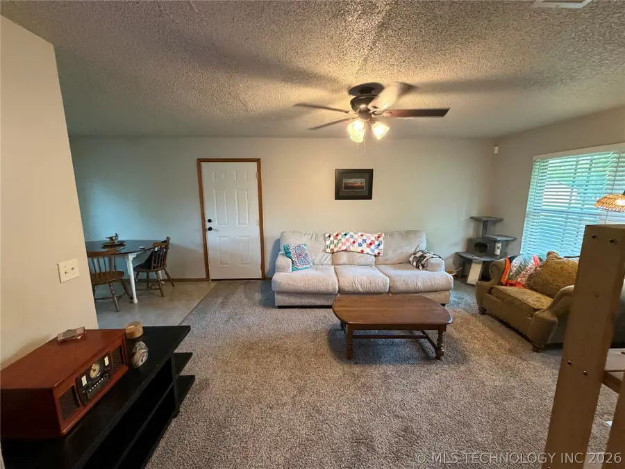 501 W Creek Drive, Okmulgee, OK 74447 - #3