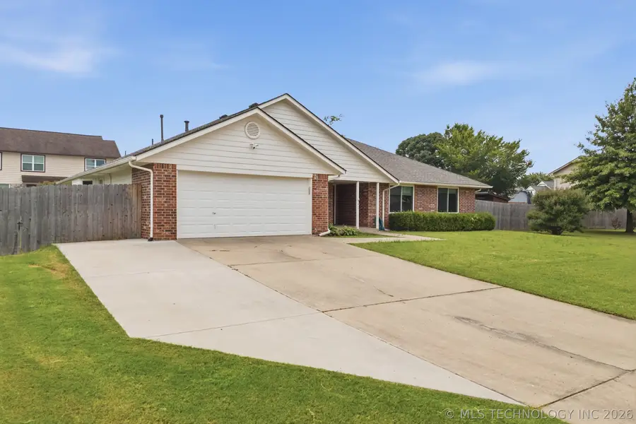 2256 E 140th Street S, Bixby, OK 74008 - #2