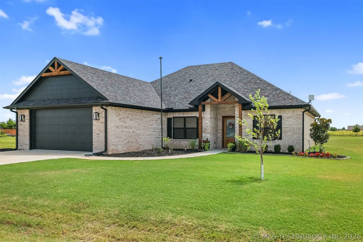 302 Peachtree Road, Calera, OK 74730 - #1