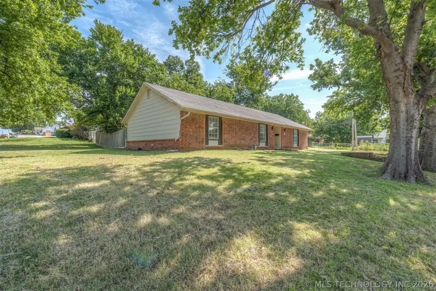 2415 W 43rd Street, Tulsa, OK 74107 - #3