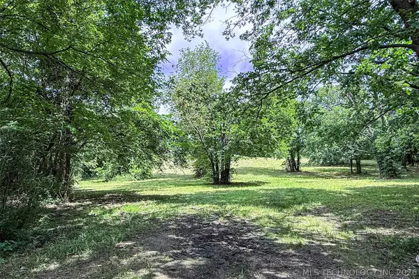 608 S Cherokee Street, Locust Grove, OK 74352