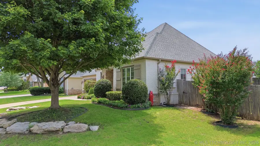 12218 S Ash Avenue S, Jenks, OK 74037 - #2