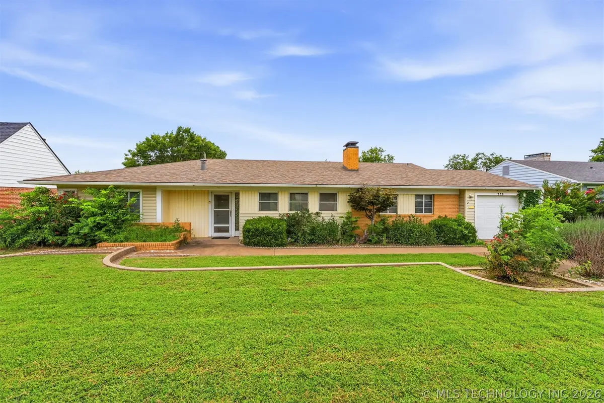 225 SE Rockwood Avenue, Bartlesville, OK 74006 - #1