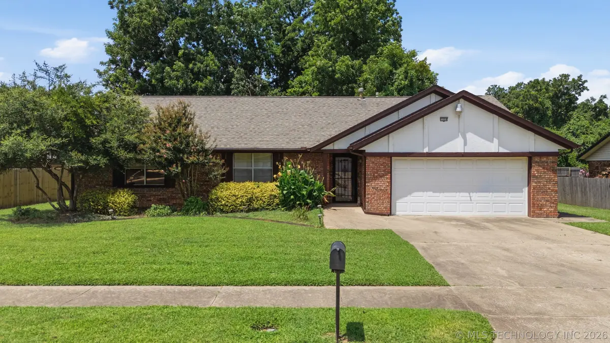 1008 N Forest Place, Jenks, OK 74037 - #1