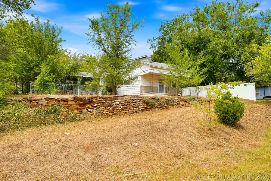 327 W 1st Street, Konawa, OK 74849 - #2