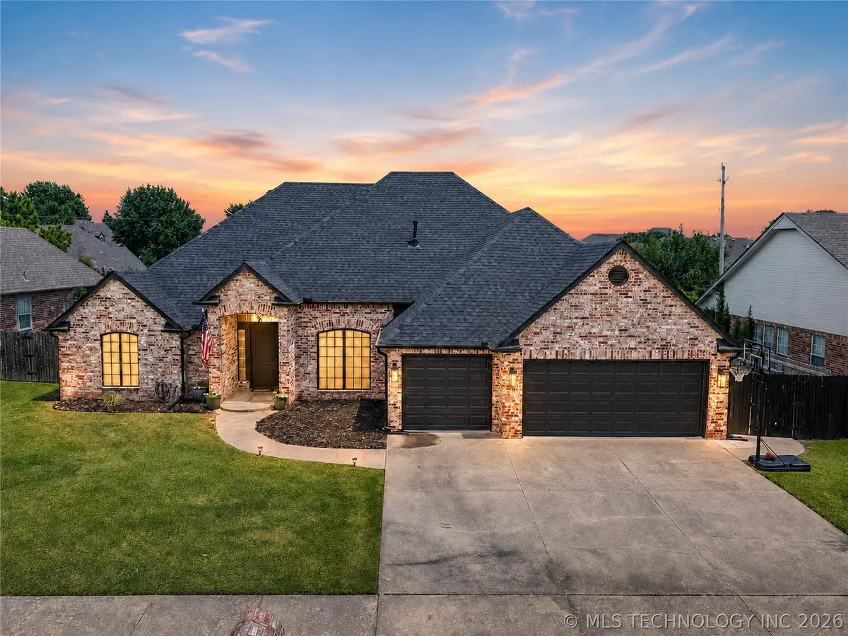 8913 N 137th East Avenue, Owasso, OK 74055 - #1