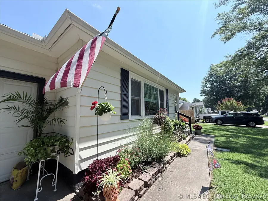2402 Fredonia Street, Muskogee, OK 74403 - #3