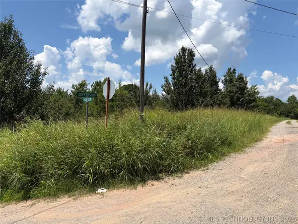 703 E Harrison Street, Bristow, OK 74010