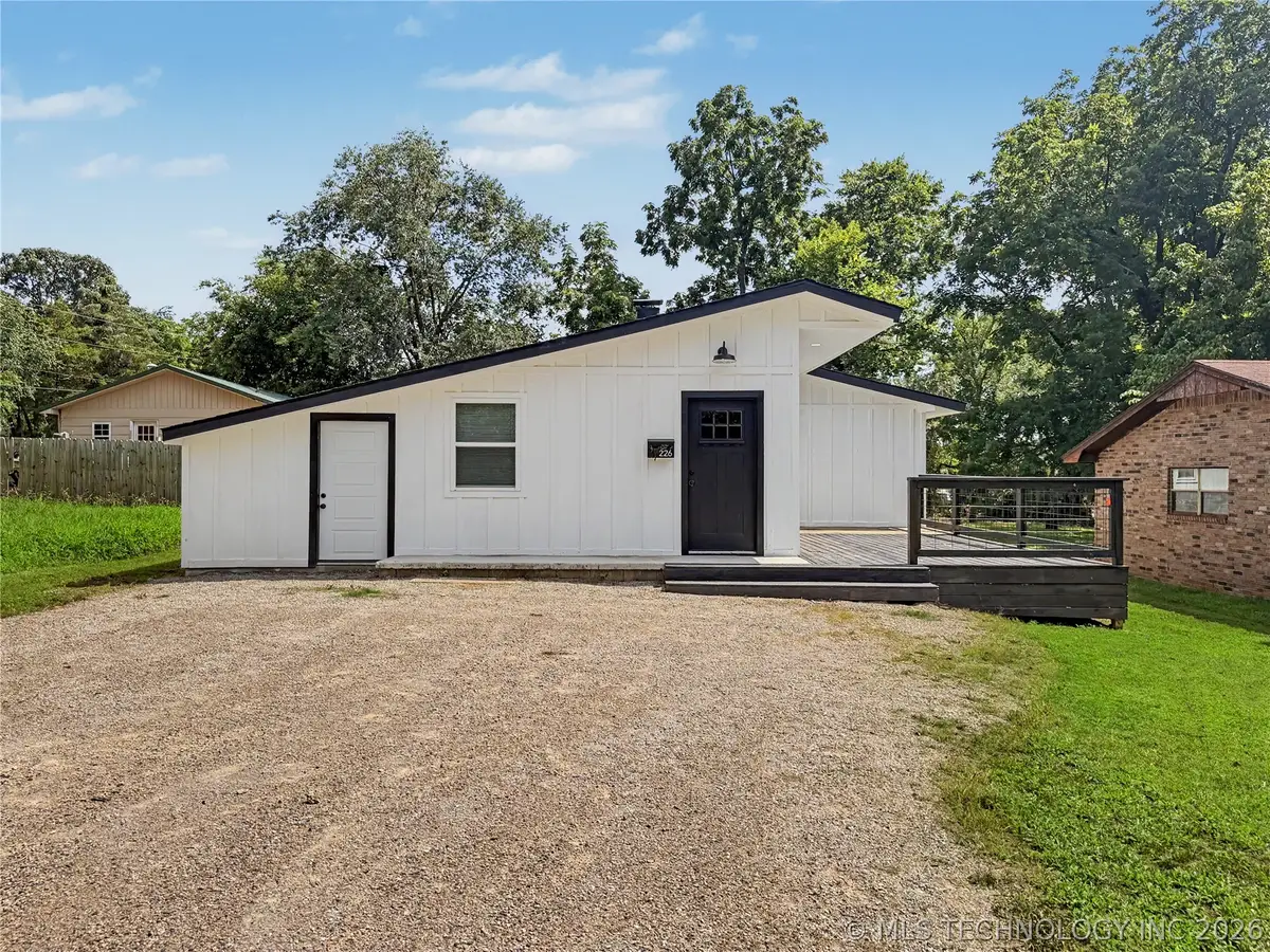226 E Cedar Street, Stilwell, OK 74960 - #1
