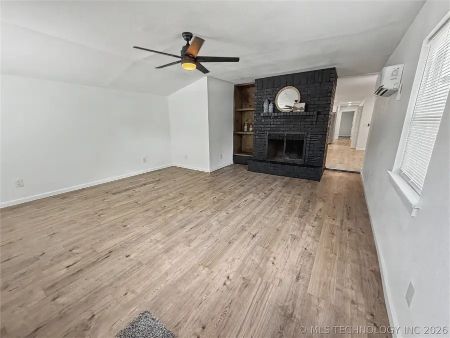 226 E Cedar Street, Stilwell, OK 74960 - #2