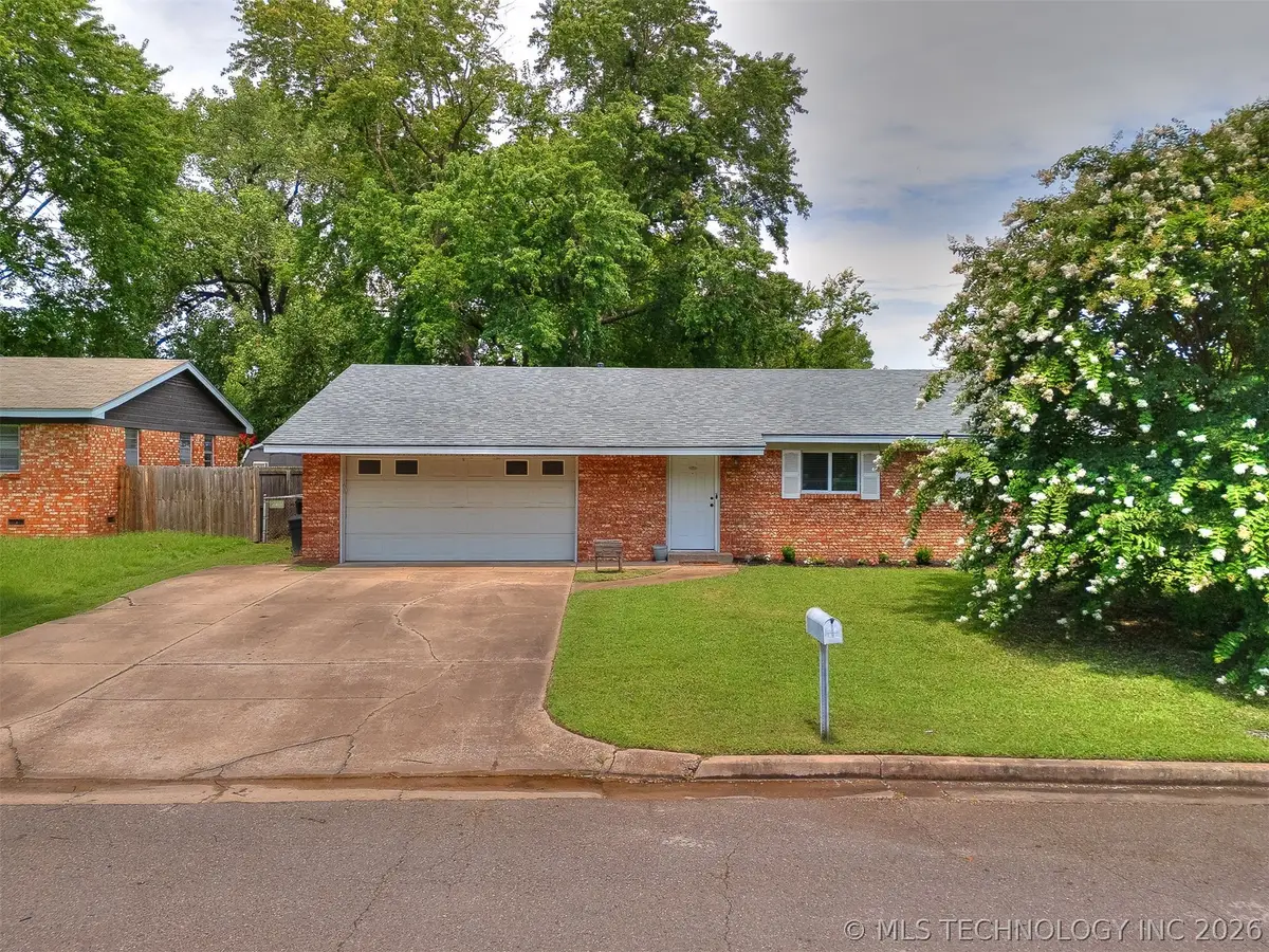 708 W Atlanta Court, Broken Arrow, OK 74012 - #1