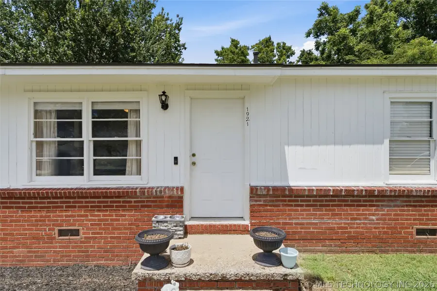 1921 W 49th Street, Tulsa, OK 74107 - #2