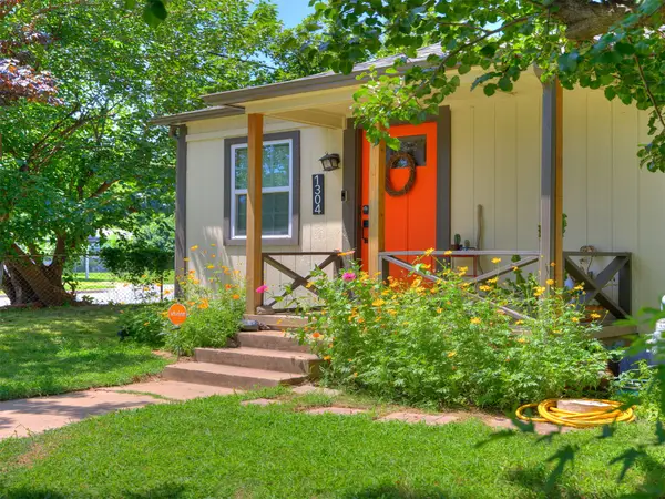 1304 N Yale Avenue, Tulsa, OK 74115