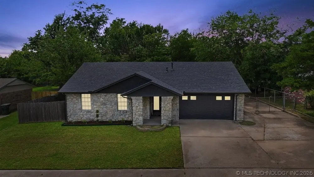 1406 N Cedar Street, Owasso, OK 74055 - #1