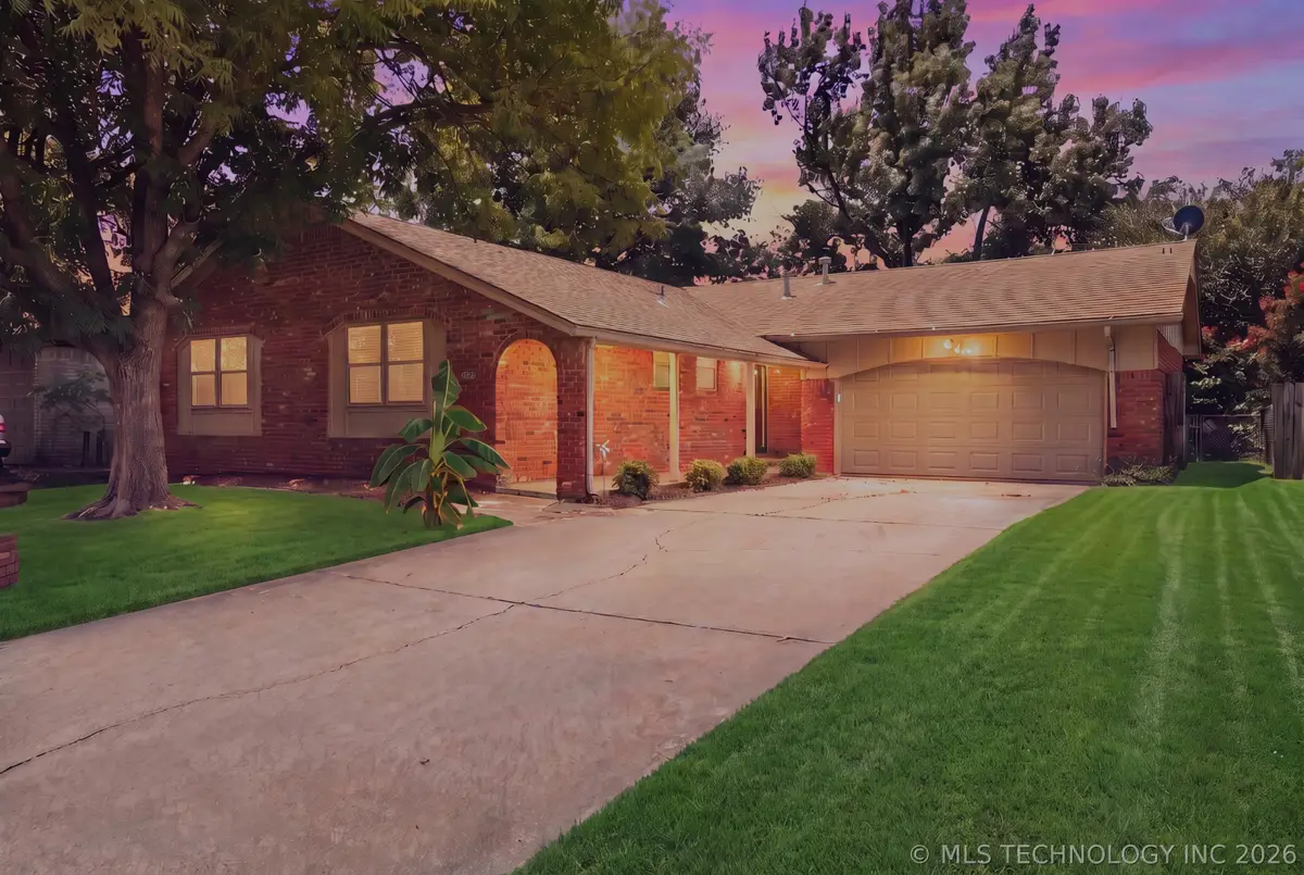 610 N Cedar Street, Jenks, OK 74037 - #1