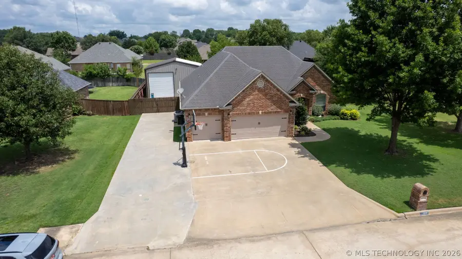 5718 Beretta, Durant, OK 74701 - #2