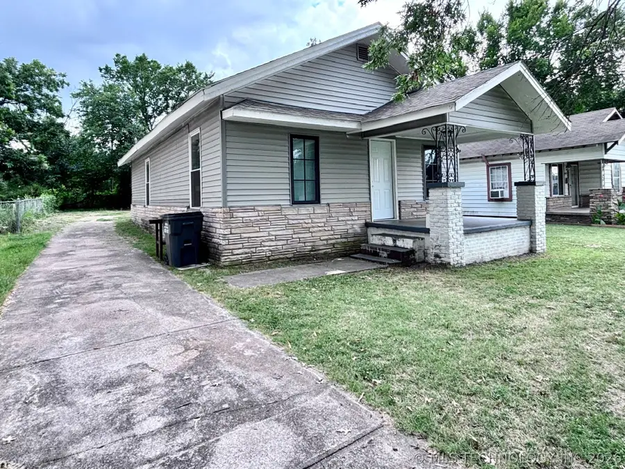 1016 E 2nd Street, Okmulgee, OK 74447 - #2