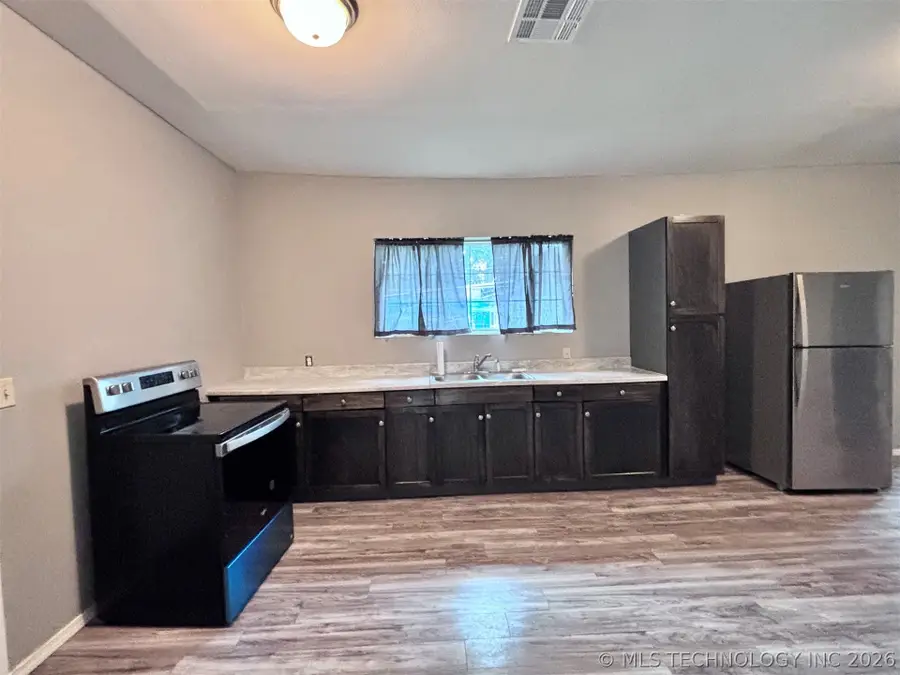 1016 E 2nd Street, Okmulgee, OK 74447 - #3