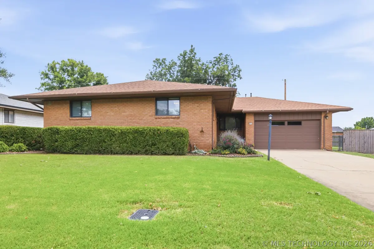 5174 E 29th Street, Tulsa, OK 74114 - #1