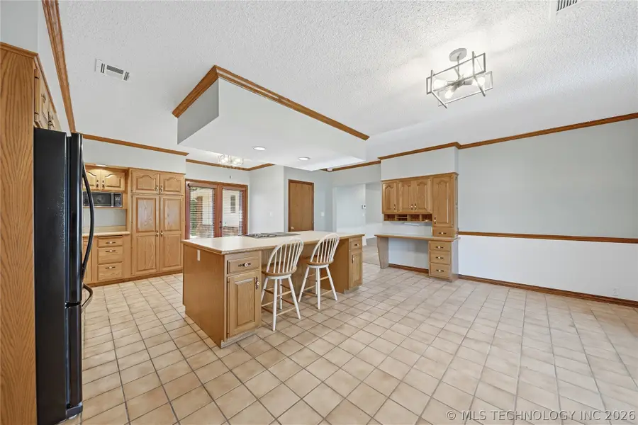 142 N Salt Creek Drive, Mannford, OK 74044 - #3