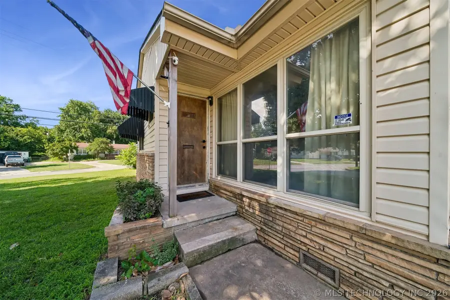 1000 N Maple Avenue, Sand Springs, OK 74063 - #3