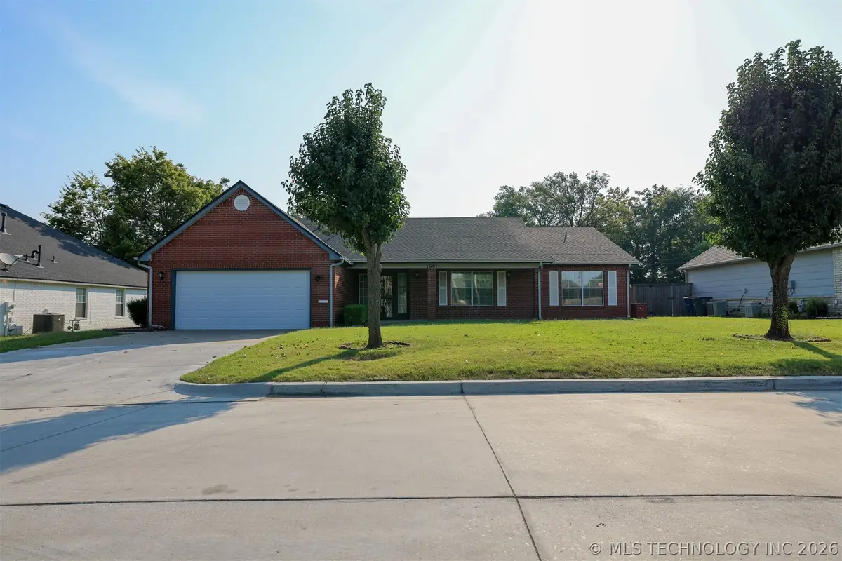 1601 N Detroit Avenue, Tulsa, OK 74106 - #1