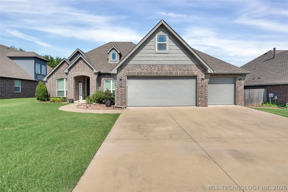 3915 S 15th Place, Broken Arrow, OK 74011 - #1