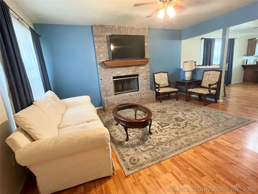 1331 E Bryan Avenue, Sapulpa, OK 74066 - #2