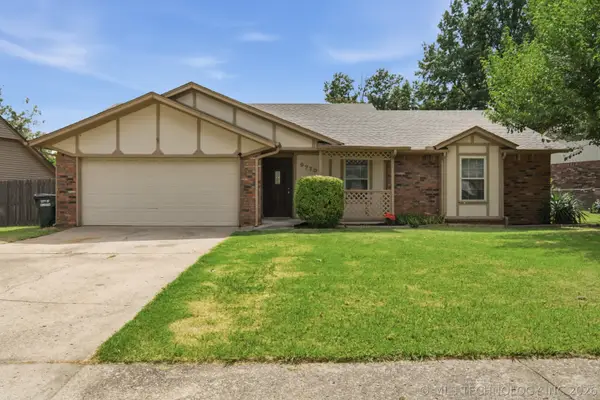 9710 N 111th East Avenue, Owasso, OK 74055