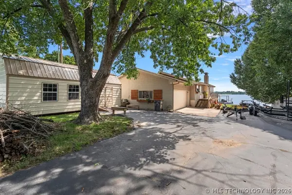 8823 Keller Road, Grove, OK 74344