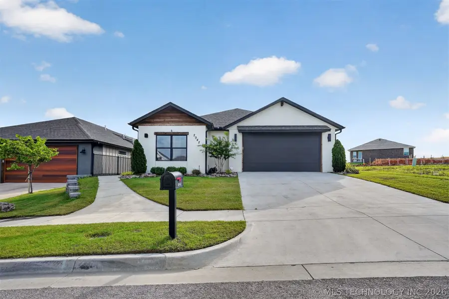 2042 E 130th Street, Jenks, OK 74037 - #2