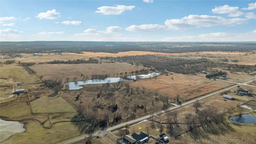 201 S Harvard Road, Mounds, OK 74047 - #3