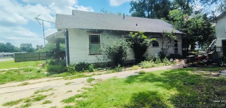 405 S 3rd, Davis, OK 73030 - #2
