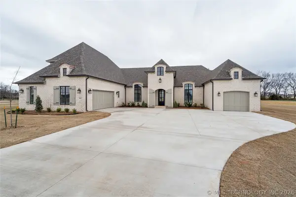 8622 S Timber Wolf Drive, Broken Arrow, OK 74014