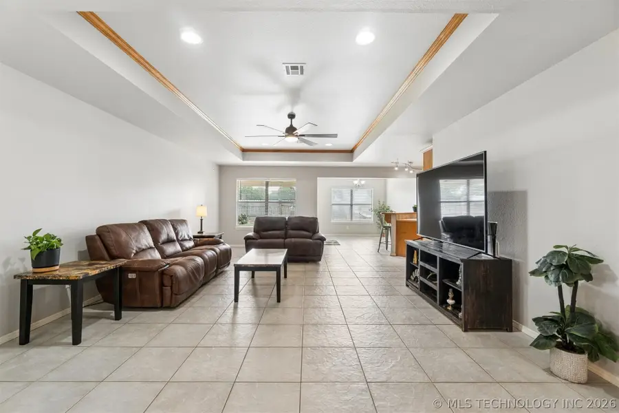 810 Tony Avenue, Perkins, OK 74059 - #2