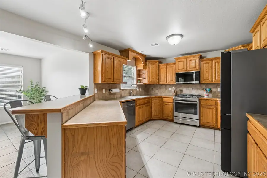 810 Tony Avenue, Perkins, OK 74059 - #3
