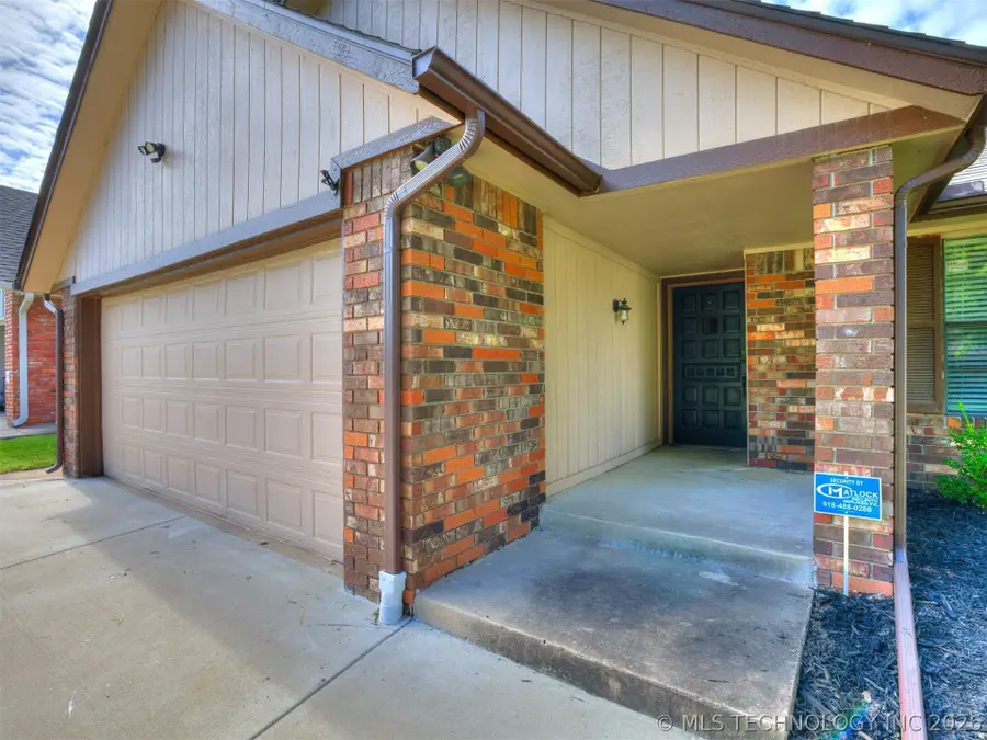 3001 W Atlanta Court, Broken Arrow, OK 74012 - #2