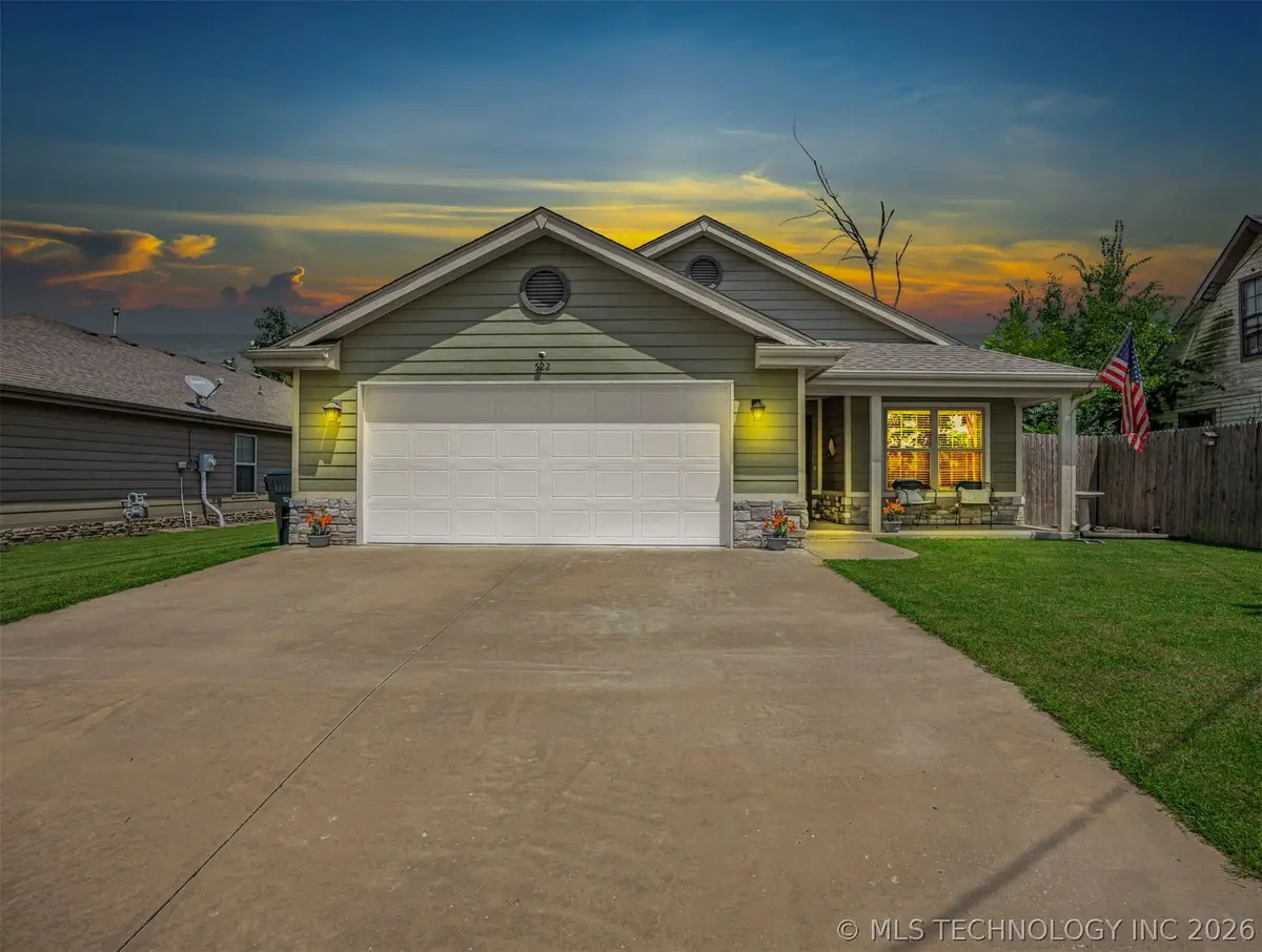 522 S Muskogee Avenue, Claremore, OK 74017 - #1