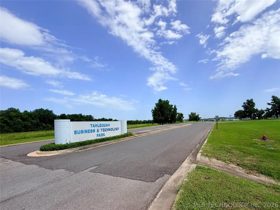1010 Moccasin Avenue, Tahlequah, OK 74464 - #3