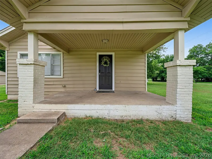 115 N Pine Street, Oologah, OK 74053 - #2