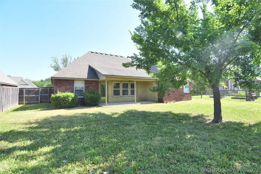 9708 E 111th Street, Owasso, OK 74055 - #3