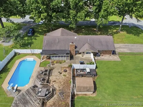 25 Village Circle, Pryor, OK 74361