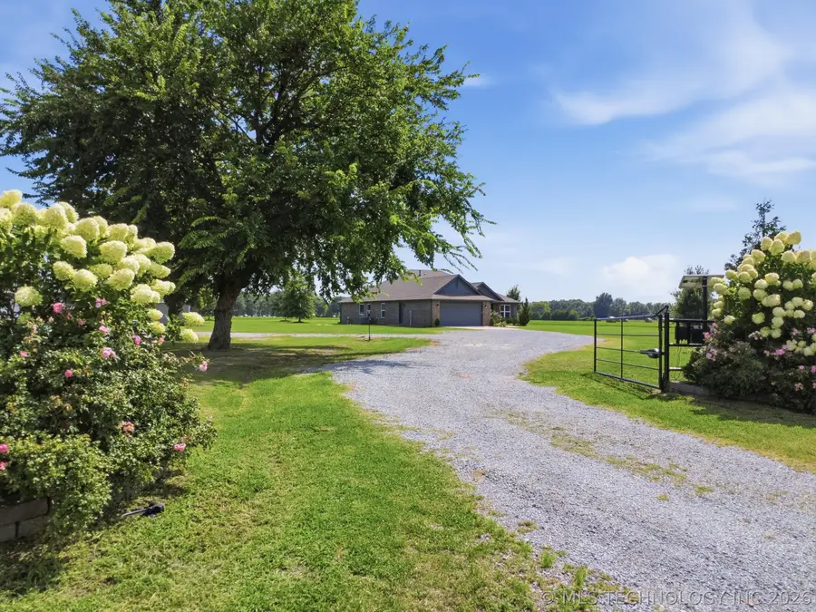 1500 Clayton Road, Pryor, OK 74361 - #2