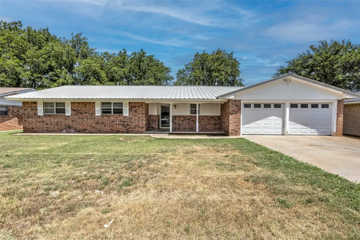610 E Monroe, Waurika, OK 73573 - #1