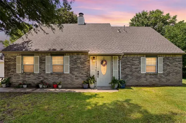 1502 N 3rd Avenue, Warner, OK 74469