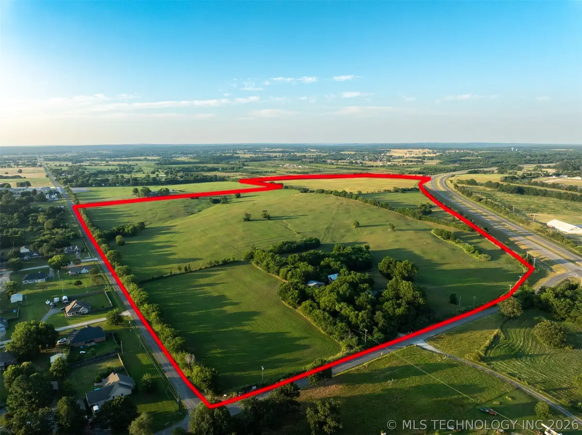 17022 W Grandview Road, Tahlequah, OK 74464 - #1