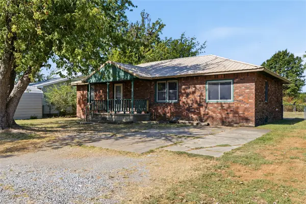 303 S Gray Place, Chouteau, OK 74337