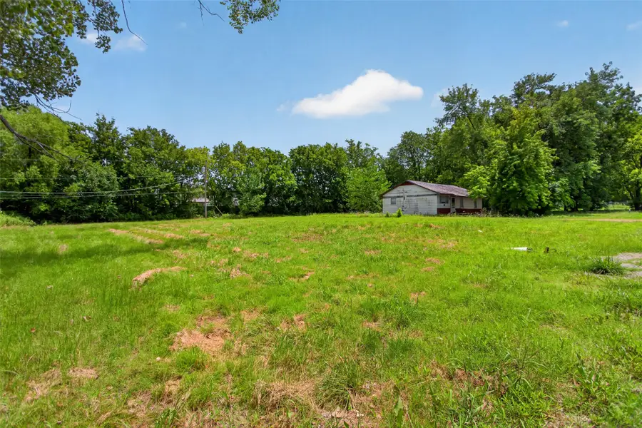 320 N 2nd Street, Chouteau, OK 74337 - #2
