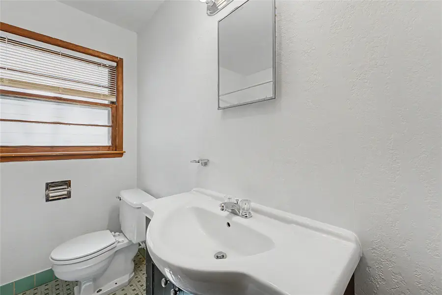1421 E 50 Street S, Tulsa, OK 74105 - #3